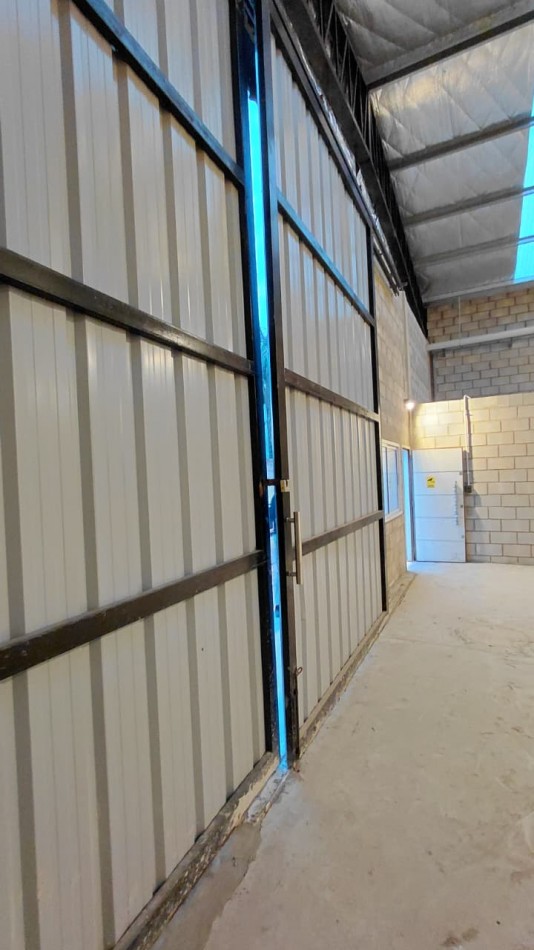 Galpon en alquiler en San Justo - 400 m² cubiertos