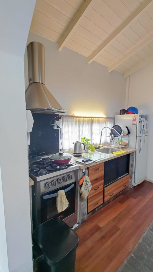 VENTA CASA 4 AMBIENTES EN GONZALEZ CATAN