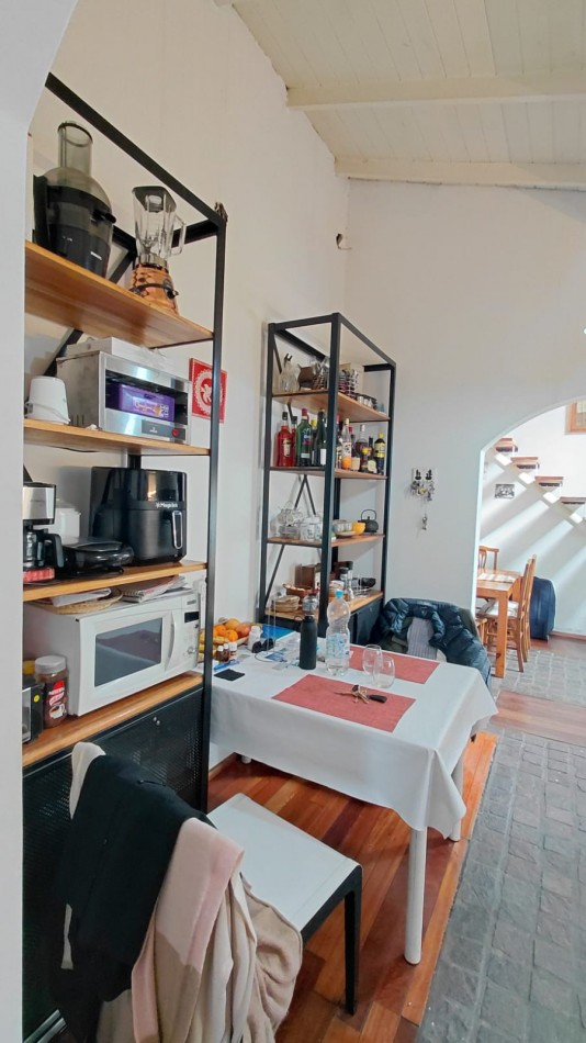 VENTA CASA 4 AMBIENTES EN GONZALEZ CATAN