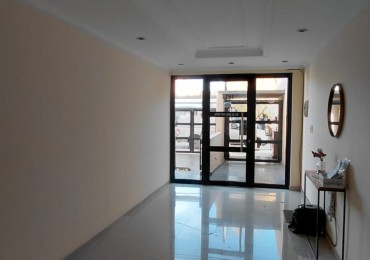 Departamento de 2 ambientes en alquiler en Villa Luzuriaga.